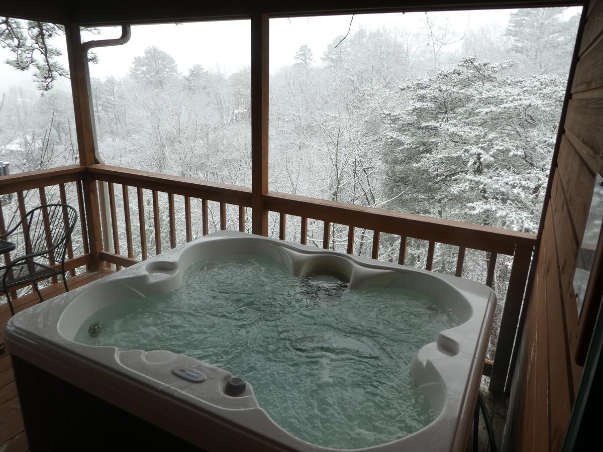 Ladybug Resort Romantic Cabin With Mountain Views, Game Room, Close To Dollywood เซอเวียร์วีล ภายนอก รูปภาพ