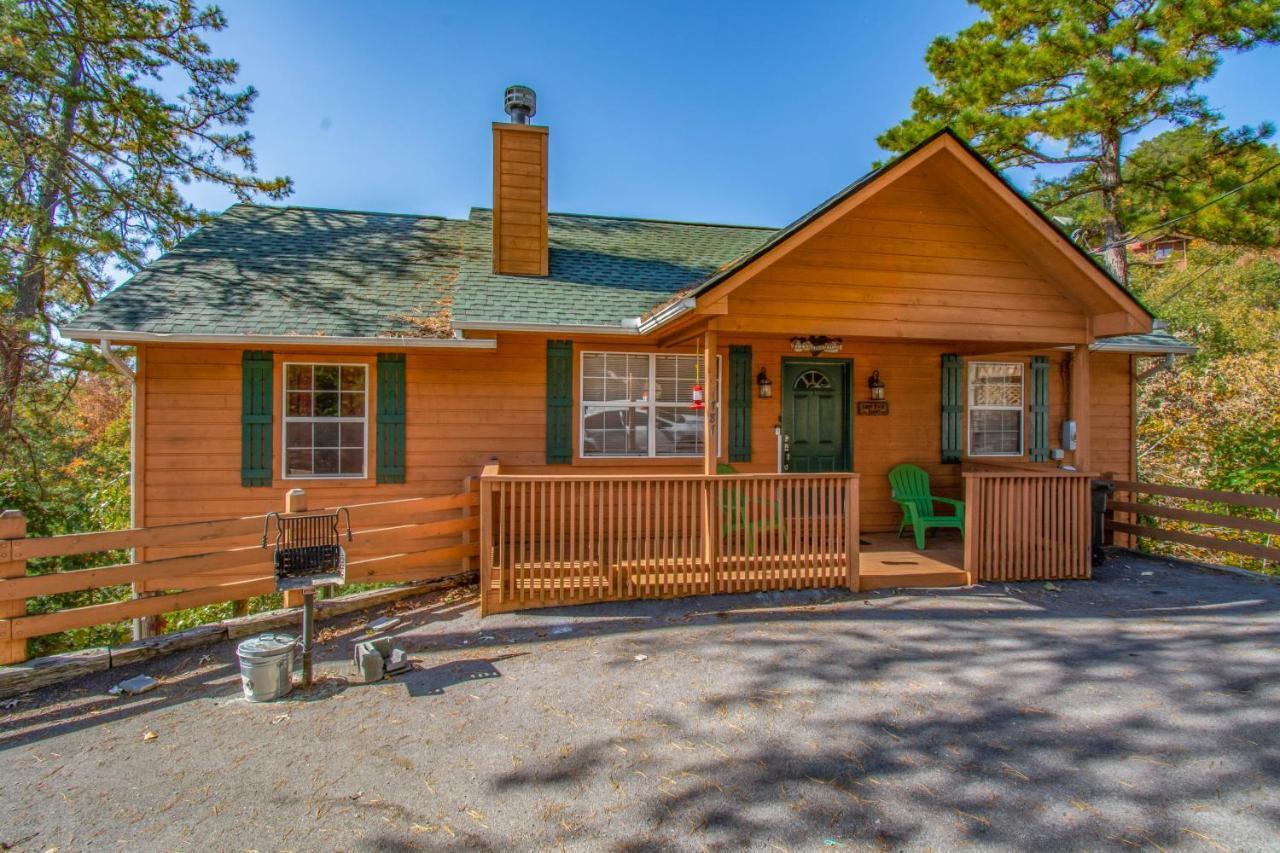 Ladybug Resort Romantic Cabin With Mountain Views, Game Room, Close To Dollywood เซอเวียร์วีล ภายนอก รูปภาพ
